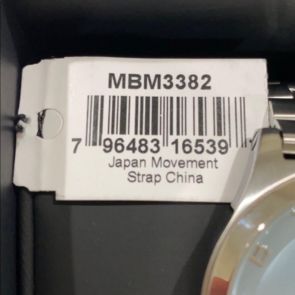 Silver Marc Jacobs watch - Picture 3 of 4